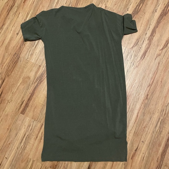 Express Women’s Green High Low Pocket T Shirt Dress - Picture 3 of 10